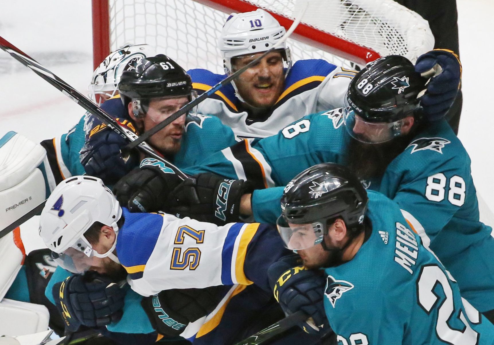 Blues and Sharks skate in game 5 of the semifinals